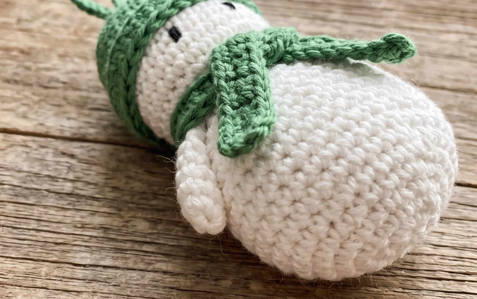 Crochet Snowman Ornament - Free Pattern - Maria's Blue Crayon