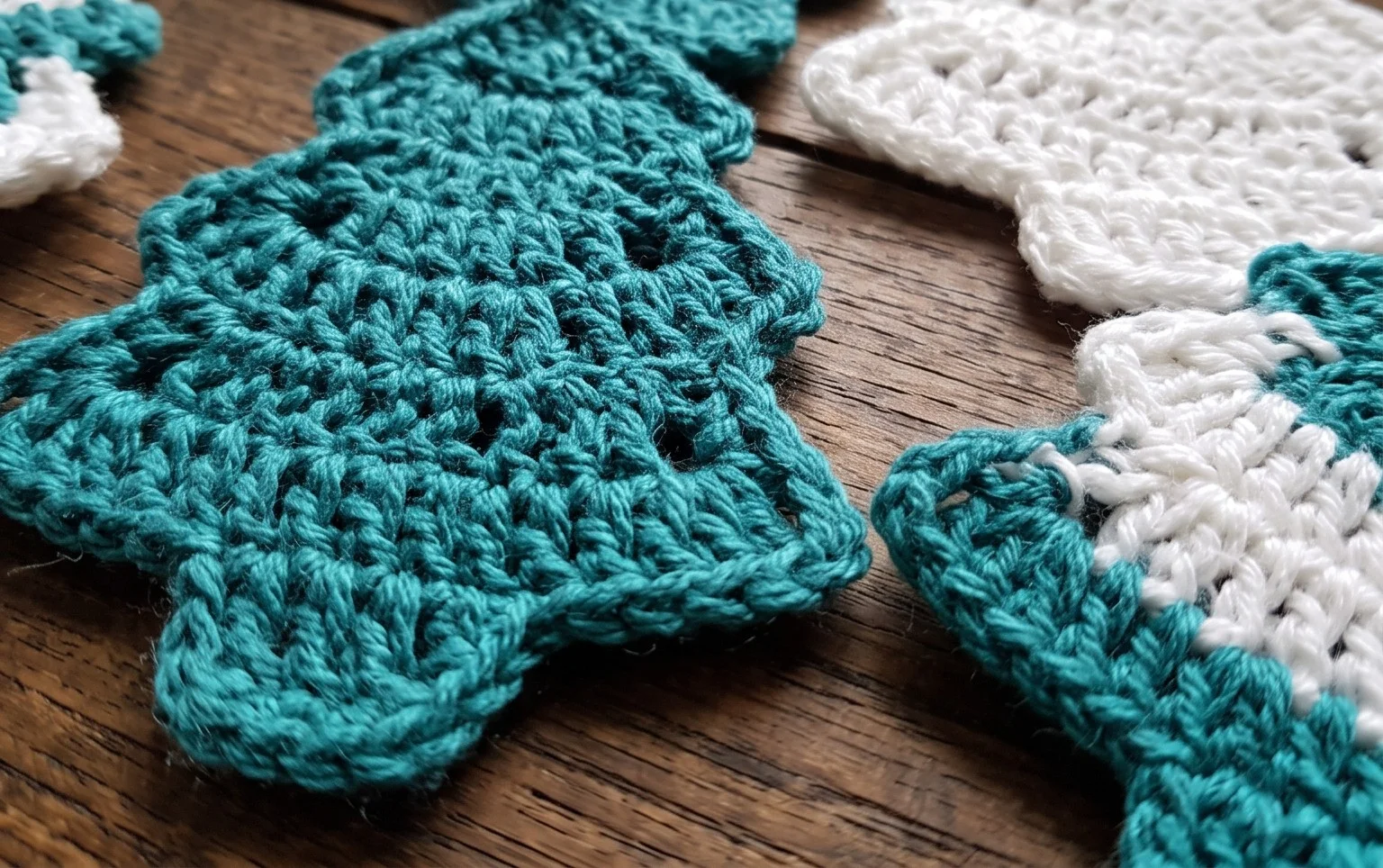 Easy Crochet Christmas Tree Patterns for the Holidays